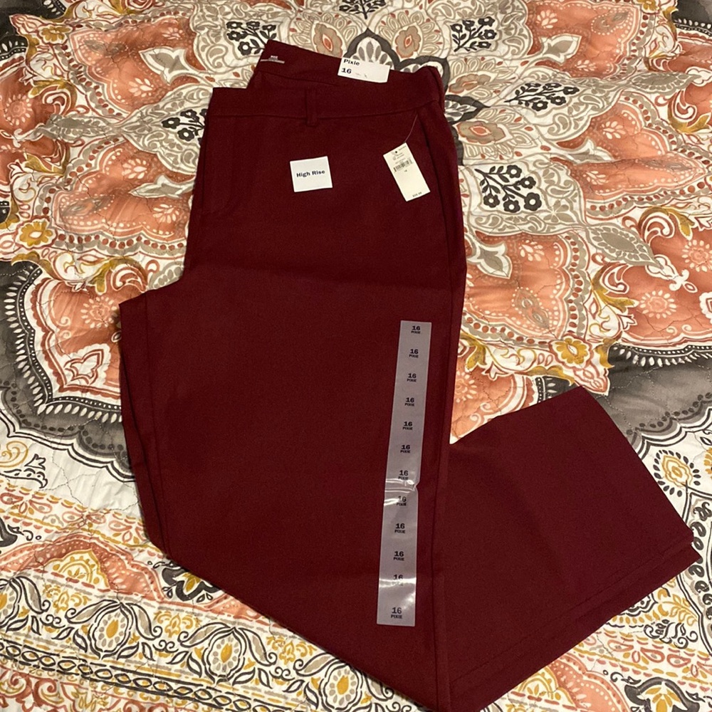 Old Navy Pixie High Rise Pant